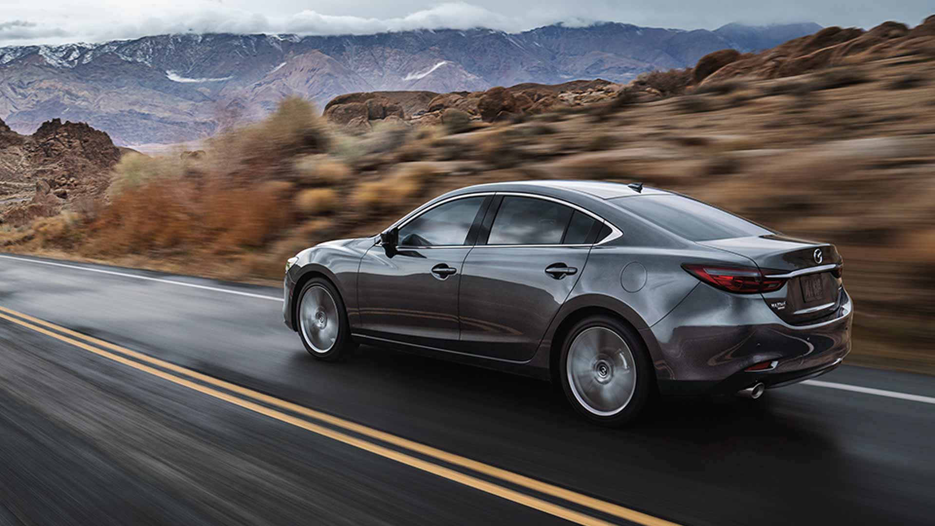 Mazda6 Elite Sedan memiliki sunroof